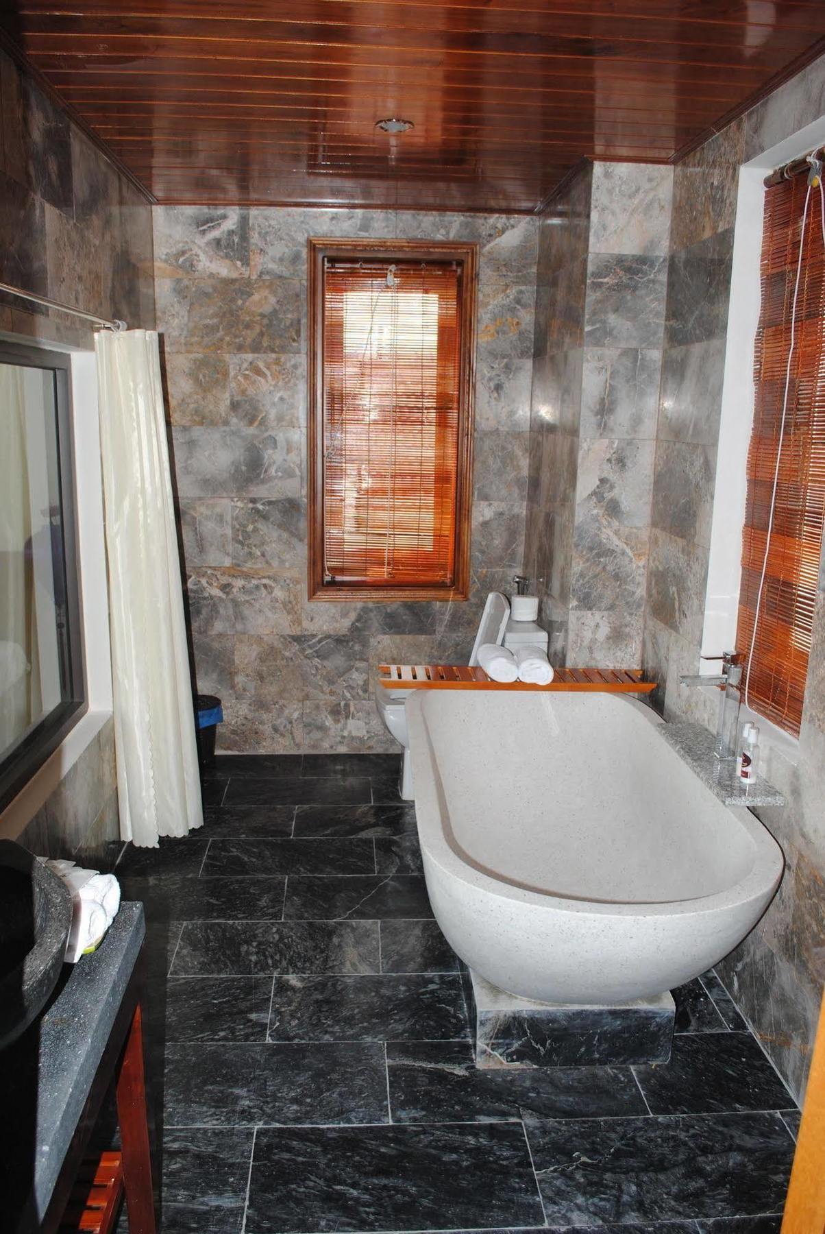 Hoi An Osaka Riverside Villa & Spa Exterior photo